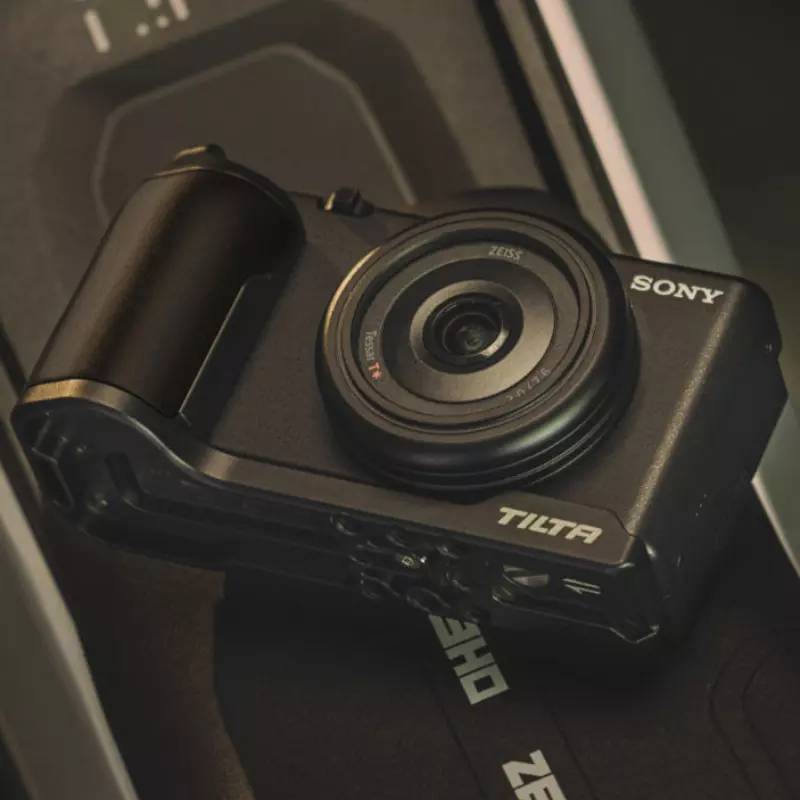 Tilta Mounting Baseplate with Grip for Sony ZV-1/ZV-1F/ZV-1M2 - Black (TA-T49-MBG-B) - Afbeelding 6