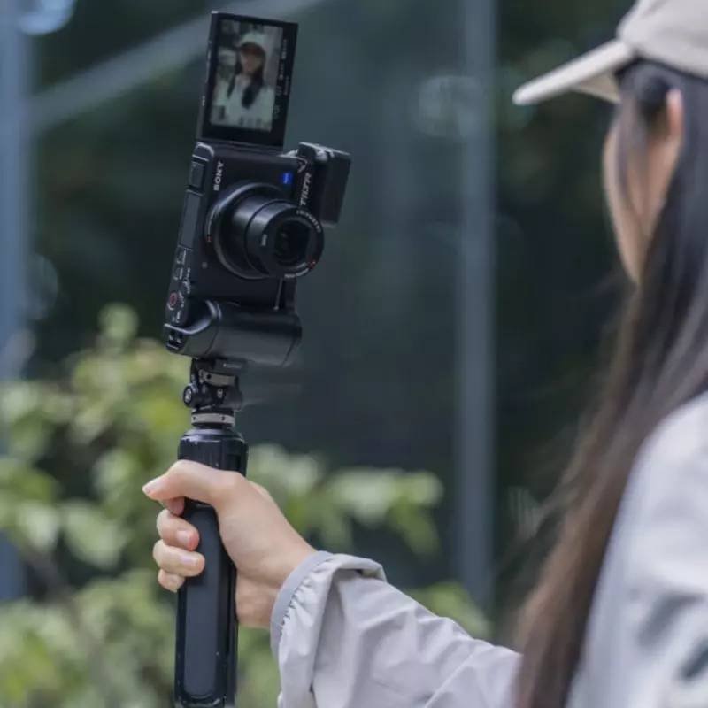 Tilta Mounting Baseplate with Grip for Sony ZV-1/ZV-1F/ZV-1M2 – Black (TA-T49-MBG-B)