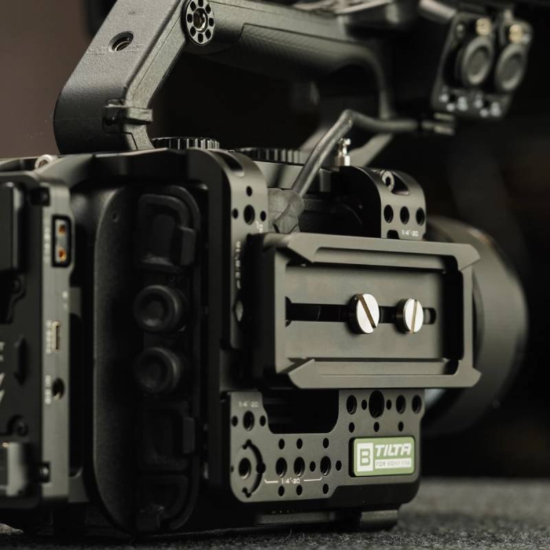 Tilta Manfrotto Universal Quick Release Plate - Black (TA-UQRP-MF)