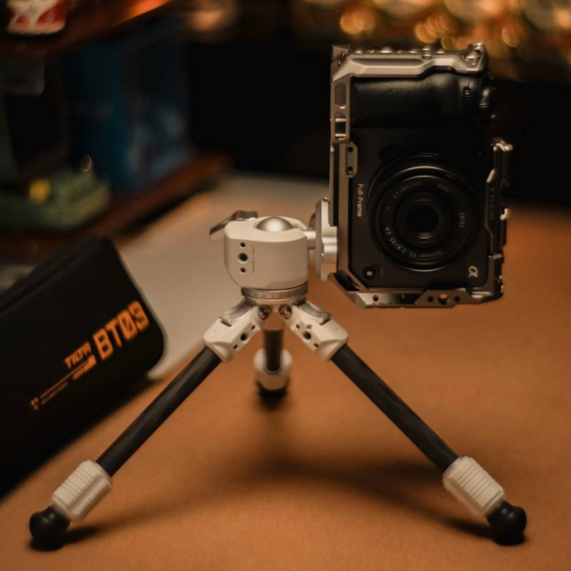 Tilta Tabletop Tripod Kit Tabletop Ball Head with 1-Stage Carbon Fiber Tripod Legs - Snow White (TT-BT03-FB-SW)