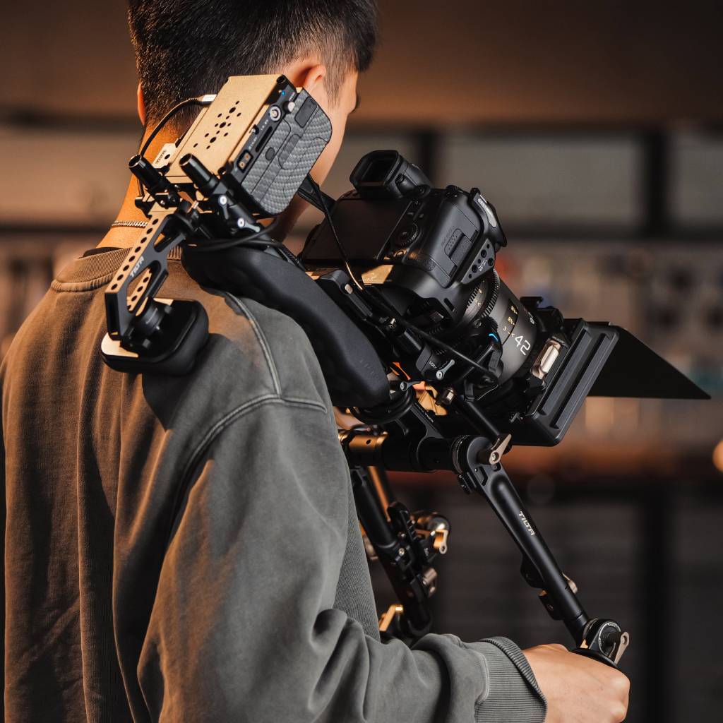 Tilta Camera Cage with Cooling System for Canon R5 Mark II Base Kit - Black